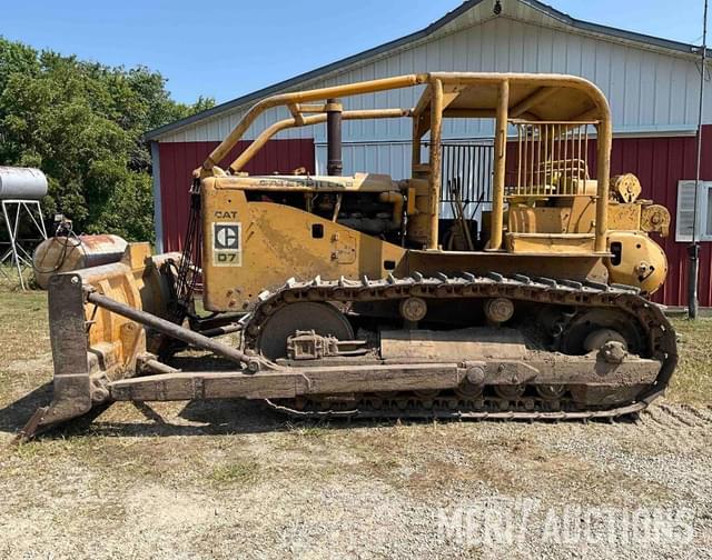 Image of Caterpillar D717A equipment image 2