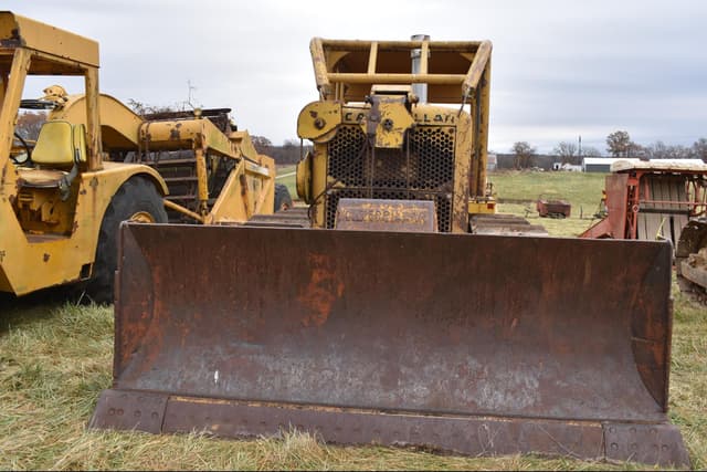 Image of Caterpillar D7 equipment image 1