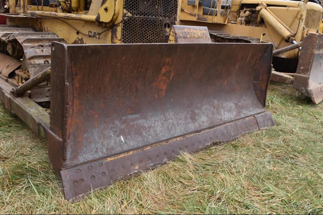 Image of Caterpillar D7 equipment image 3