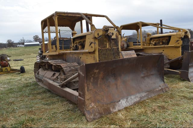 Image of Caterpillar D7 equipment image 2