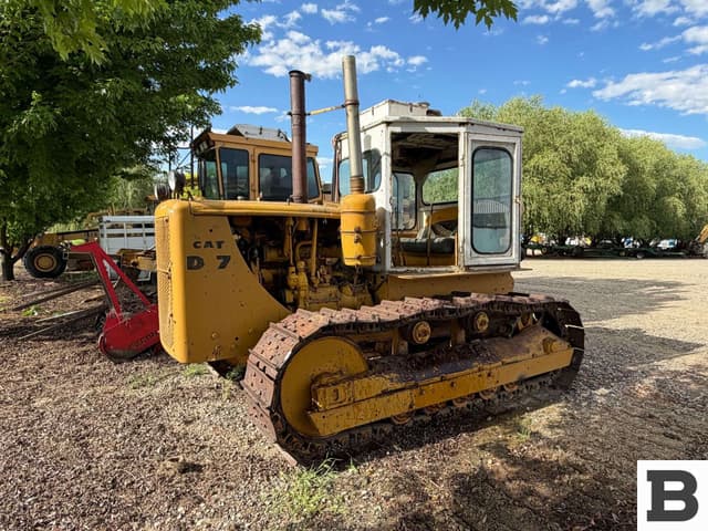 Image of Caterpillar D7 equipment image 1