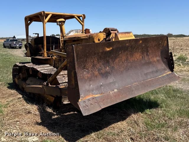 Image of Caterpillar D7 equipment image 2