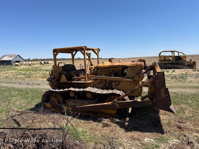 Image of Caterpillar D7 equipment image 3