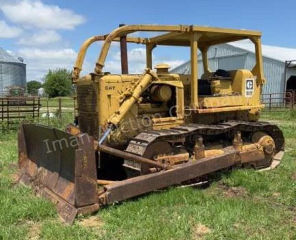 Caterpillar D7F Equipment Image0
