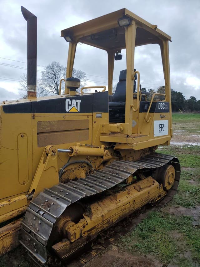 Image of Caterpillar D3C XL equipment image 2