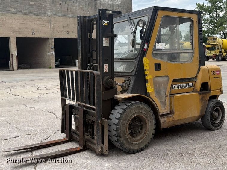 Caterpillar DP40K Equipment Image0