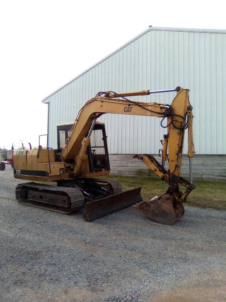 Main image Caterpillar E70B