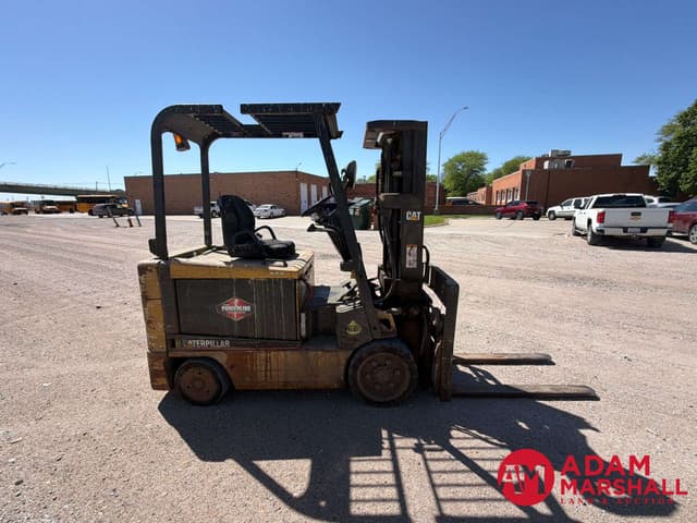Image of Caterpillar 2EC30 equipment image 3