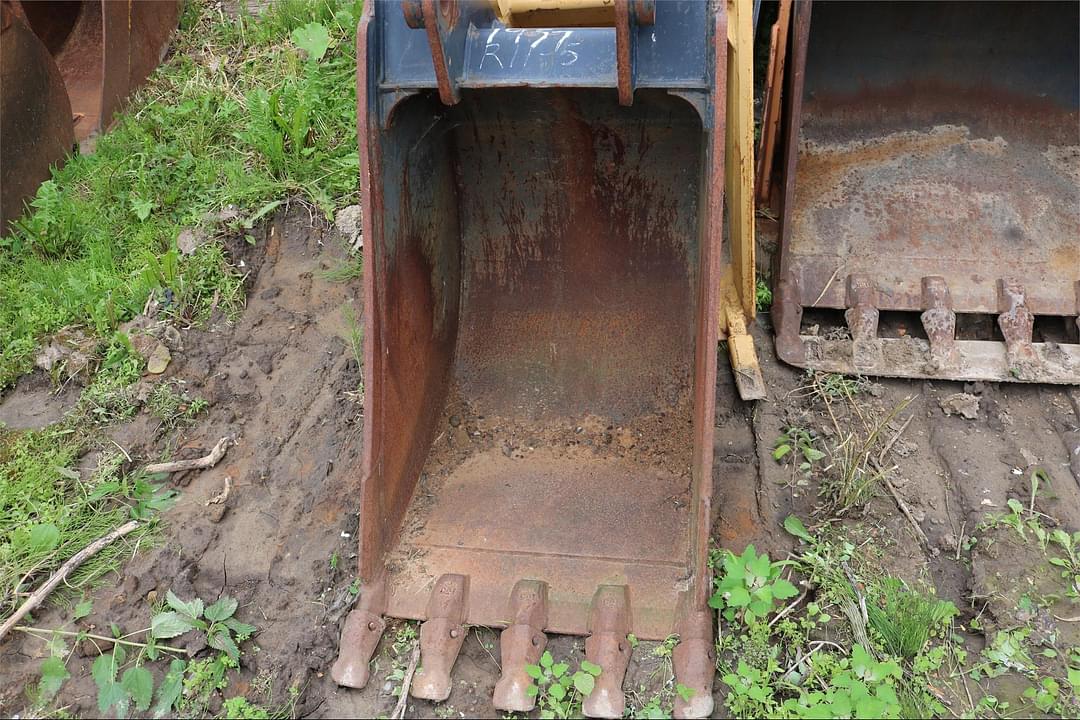 Image of Caterpillar Bucket Image 0