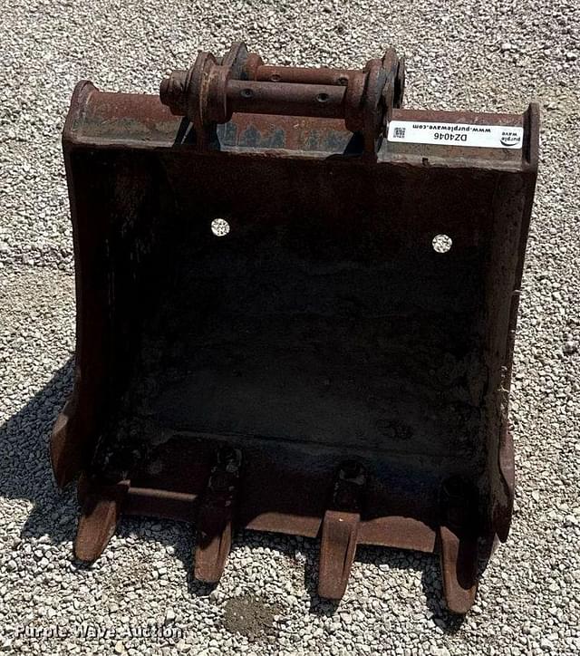 Image of Caterpillar Excavator Bucket equipment image 1