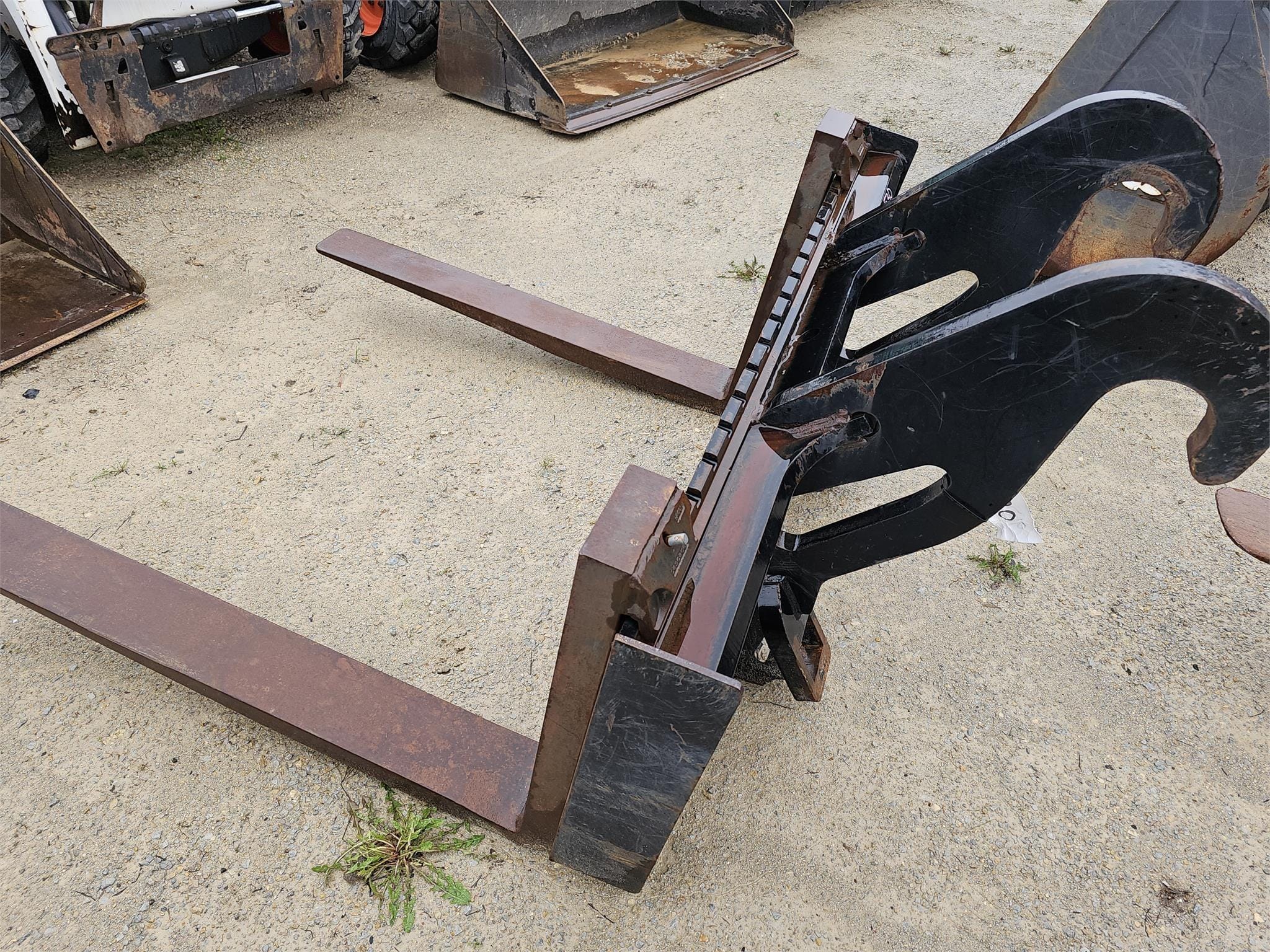 Caterpillar Undetermined Equipment Image0