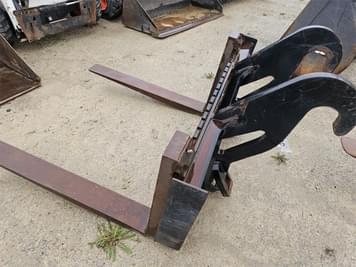 Main image Caterpillar Pallet Forks