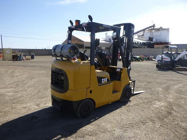 Image of Caterpillar GC35K equipment image 2