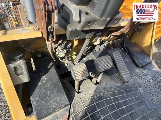 Image of Caterpillar GC45K equipment image 4