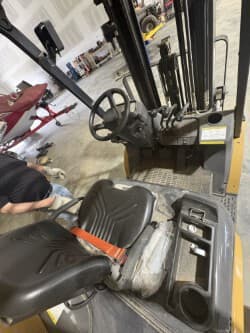 Image of Caterpillar GP25N equipment image 2