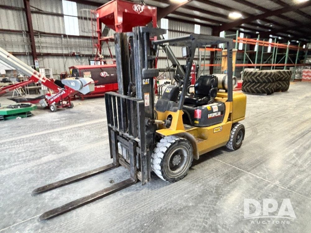 Caterpillar GP30K Equipment Image0