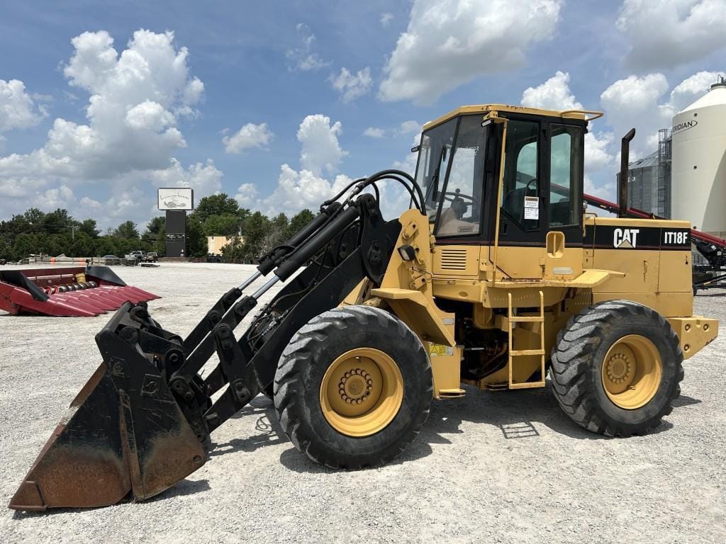 Caterpillar IT18F Equipment Image0