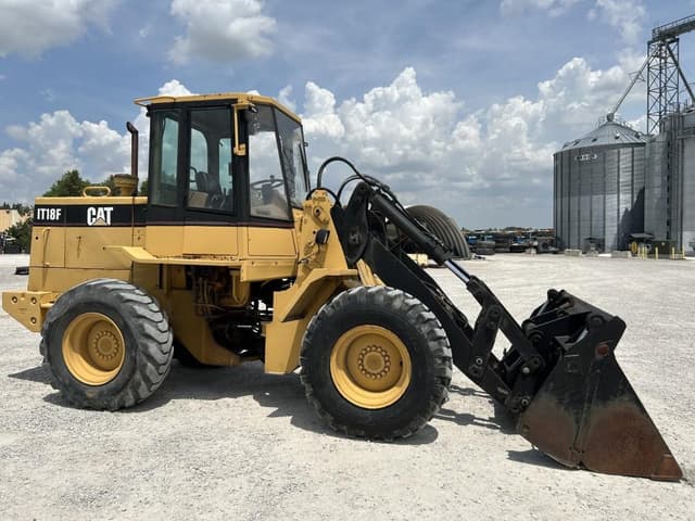 Image of Caterpillar IT18F equipment image 2