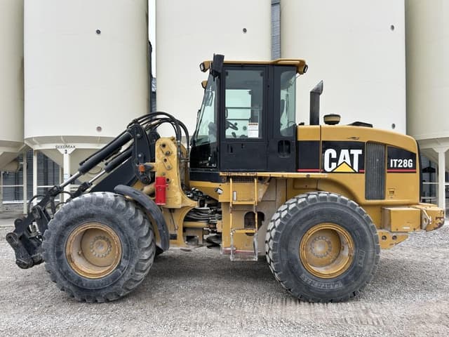 Image of Caterpillar IT28G equipment image 2