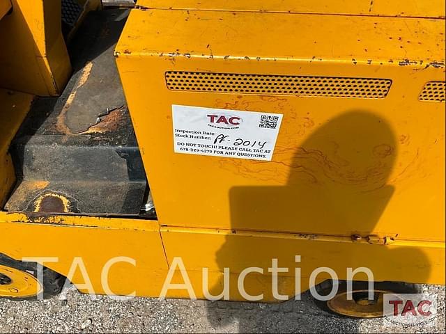 Image of Caterpillar MC30 equipment image 3