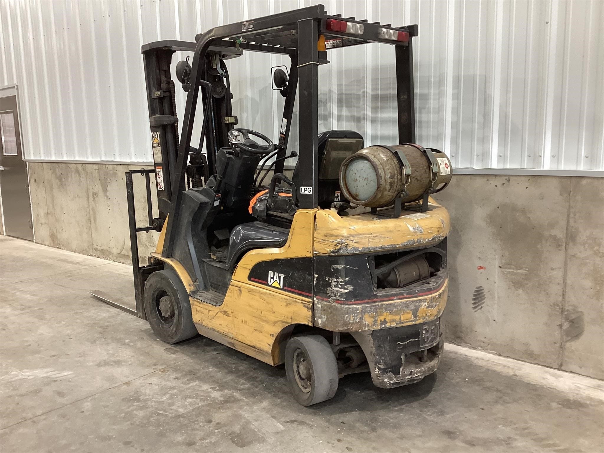 2004 Caterpillar P3000 Equipment Image0