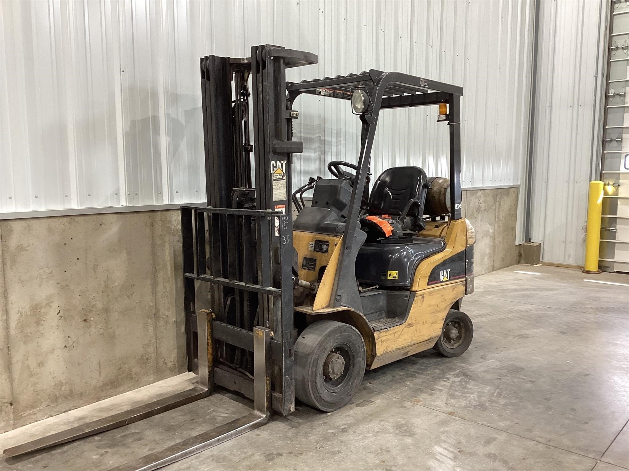 2004 Caterpillar P3000 Equipment Image0