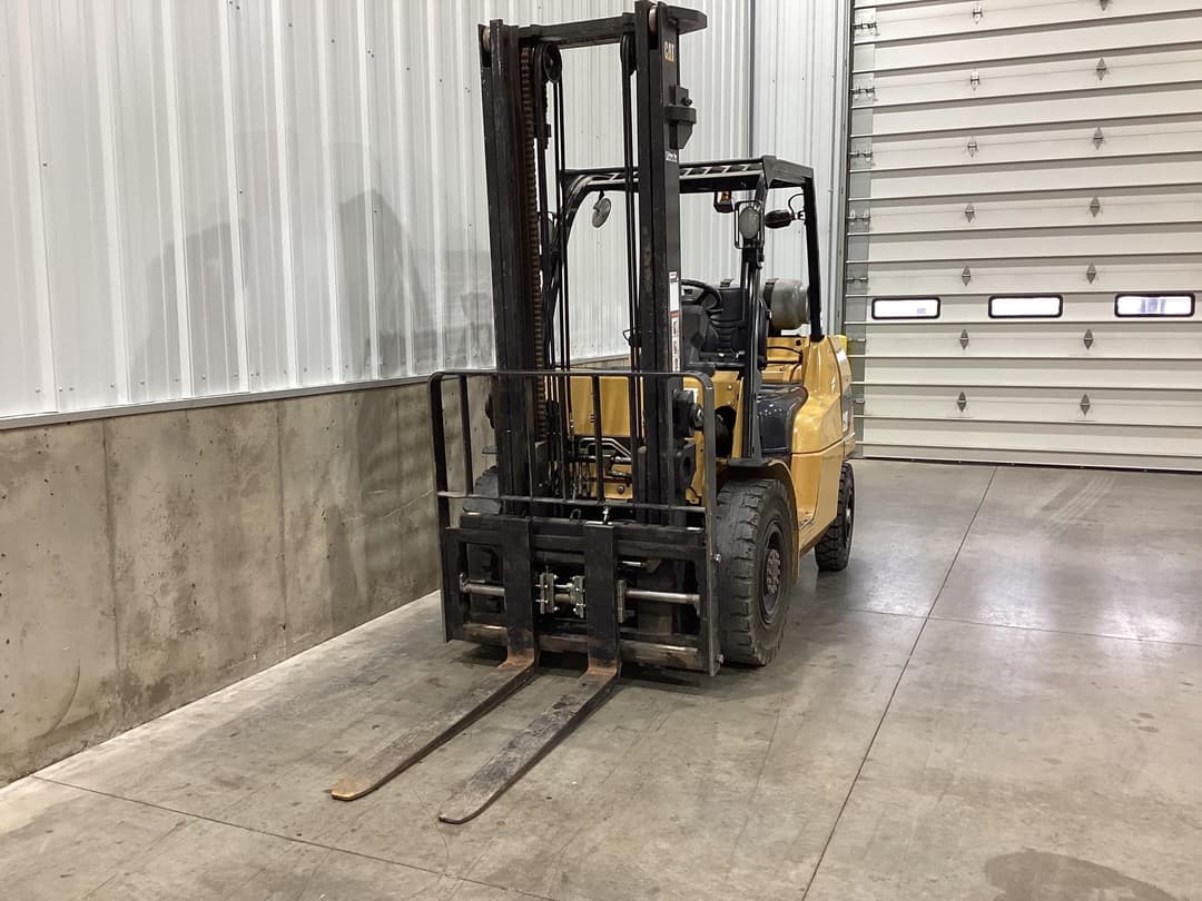 Image of Caterpillar P8000 Image 0