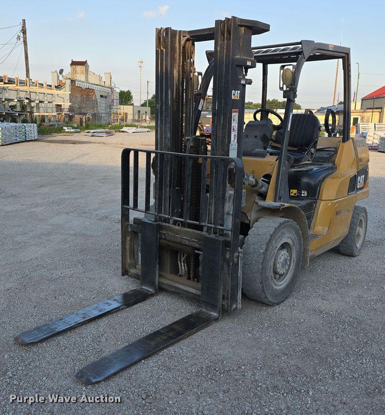 Image of Caterpillar P8000 Primary image