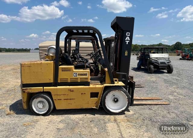 Image of Caterpillar T150D equipment image 2