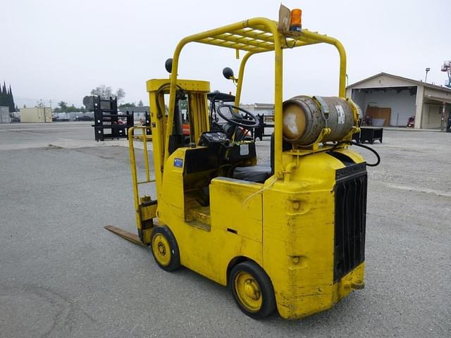 Image of Caterpillar T25 equipment image 3