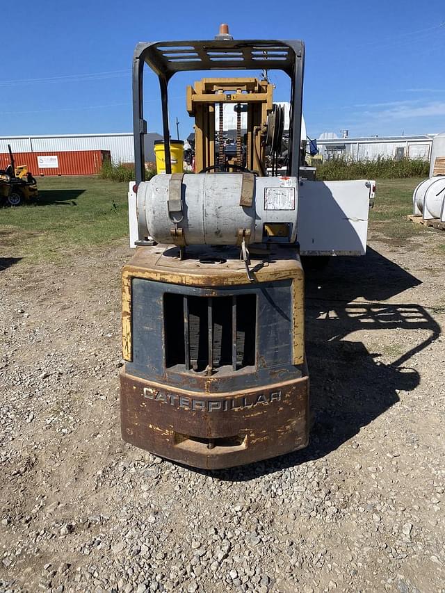 Image of Caterpillar T40C equipment image 3