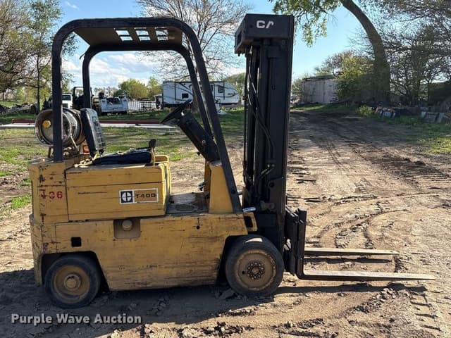 Image of Caterpillar T40D equipment image 3