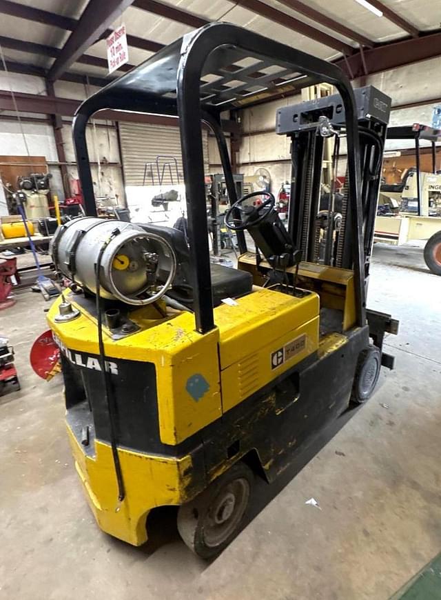 Image of Caterpillar T40D equipment image 2