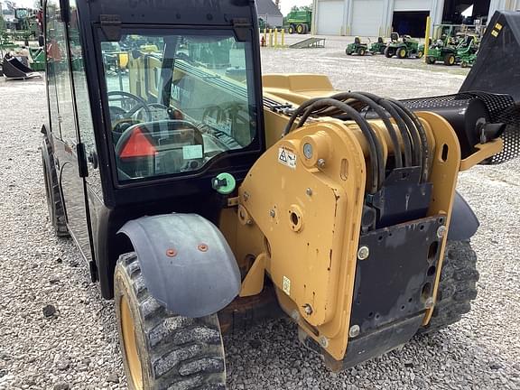 Image of Caterpillar TH255 equipment image 2