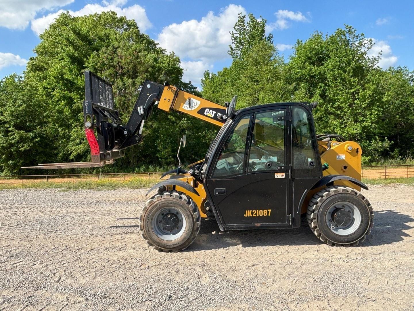 2016 Caterpillar TH255C Equipment Image0