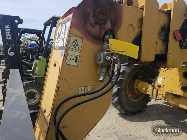 Image of Caterpillar TH360B equipment image 2