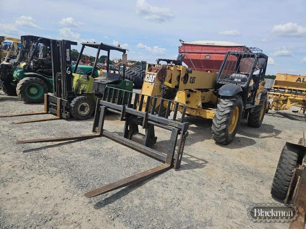 Caterpillar TH360B Equipment Image0