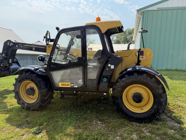 Image of Caterpillar TH406C equipment image 4
