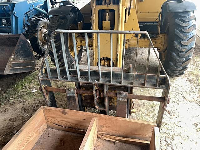 Image of Caterpillar TH63 equipment image 2