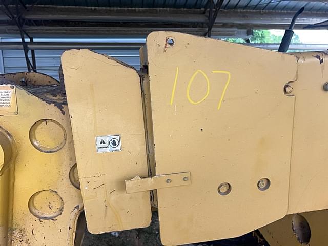 Image of Caterpillar TH63 equipment image 3