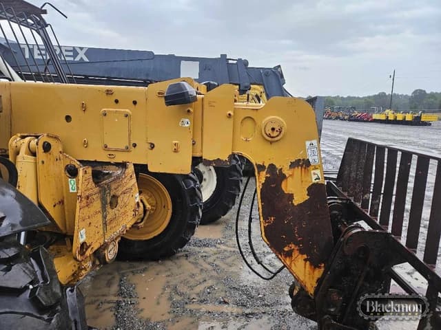 Image of Caterpillar TH63 equipment image 4