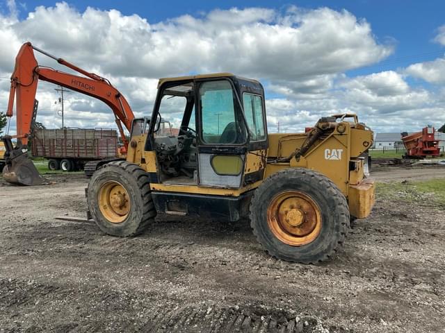 Image of Caterpillar TH82 equipment image 2