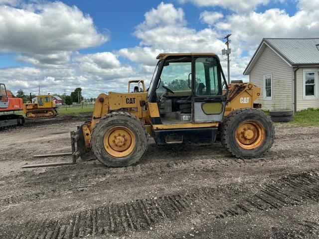 Image of Caterpillar TH82 equipment image 1