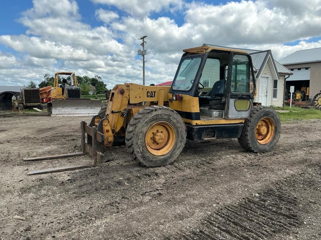 Image of Caterpillar TH82 Primary image