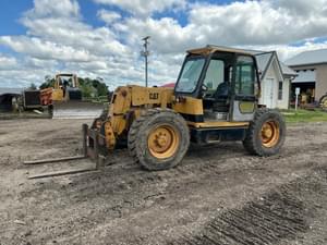 Caterpillar TH82 Image