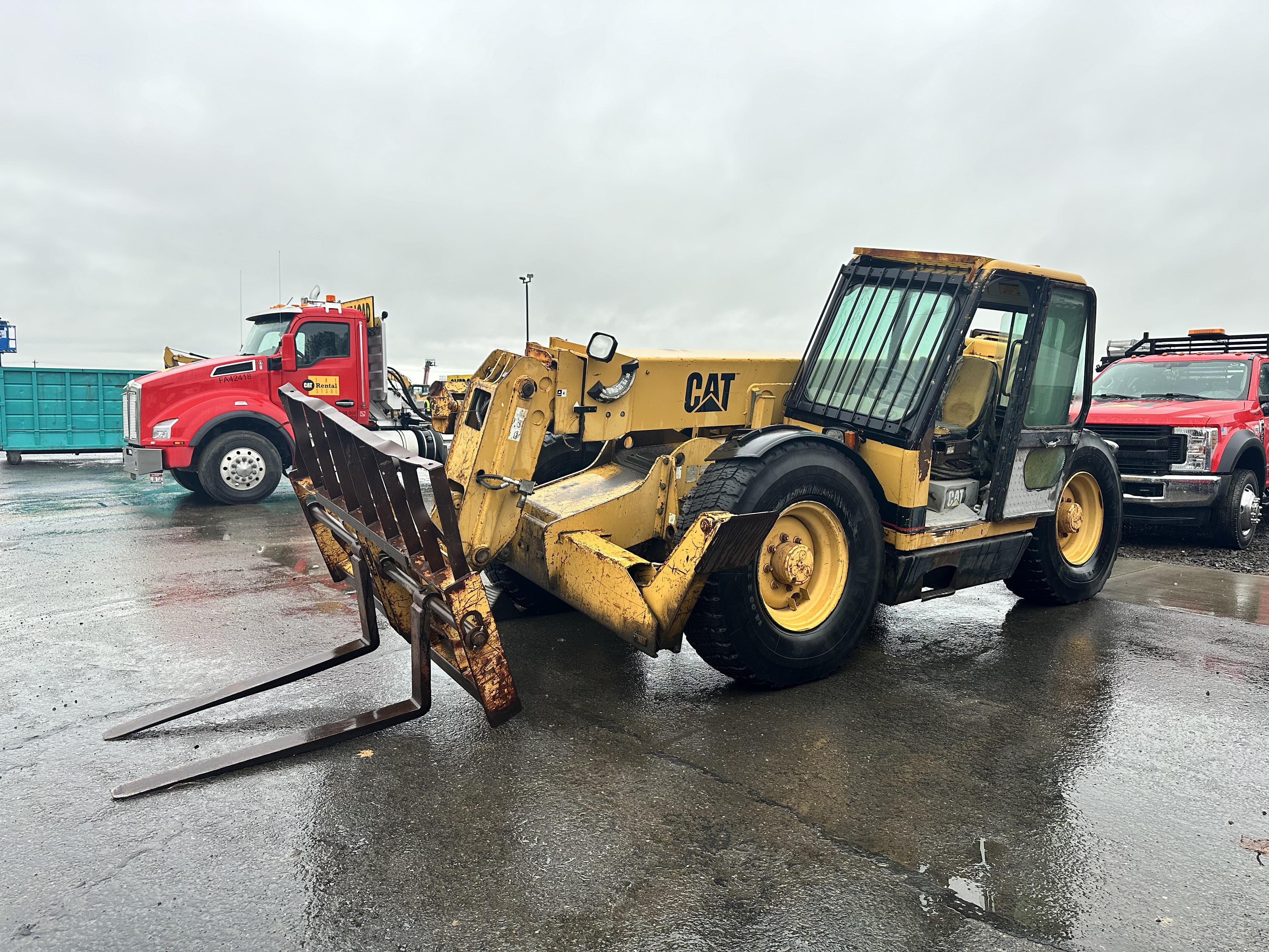 Main image Caterpillar TH83