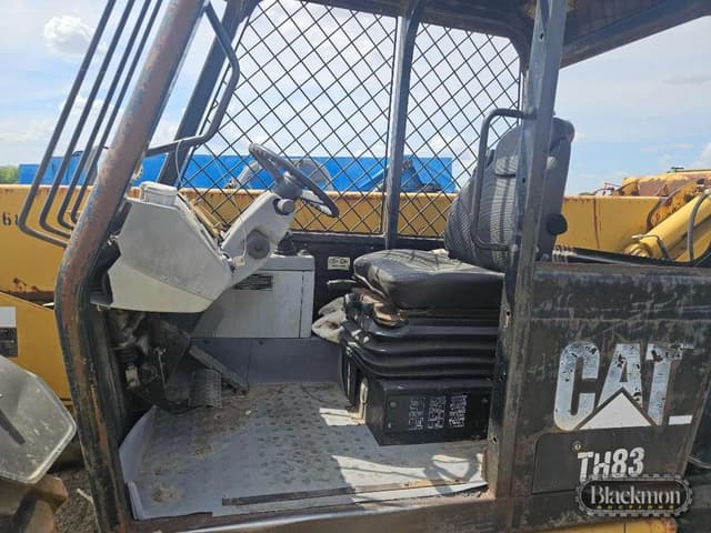 Image of Caterpillar TH83 equipment image 4