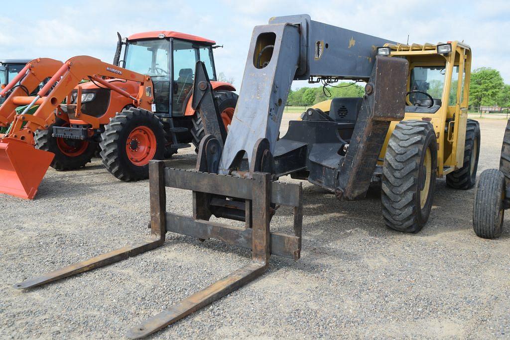 Image of Caterpillar TL943 Primary image