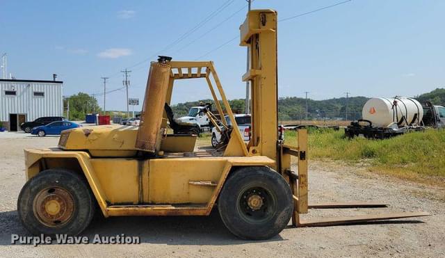 Image of Caterpillar V225 equipment image 3