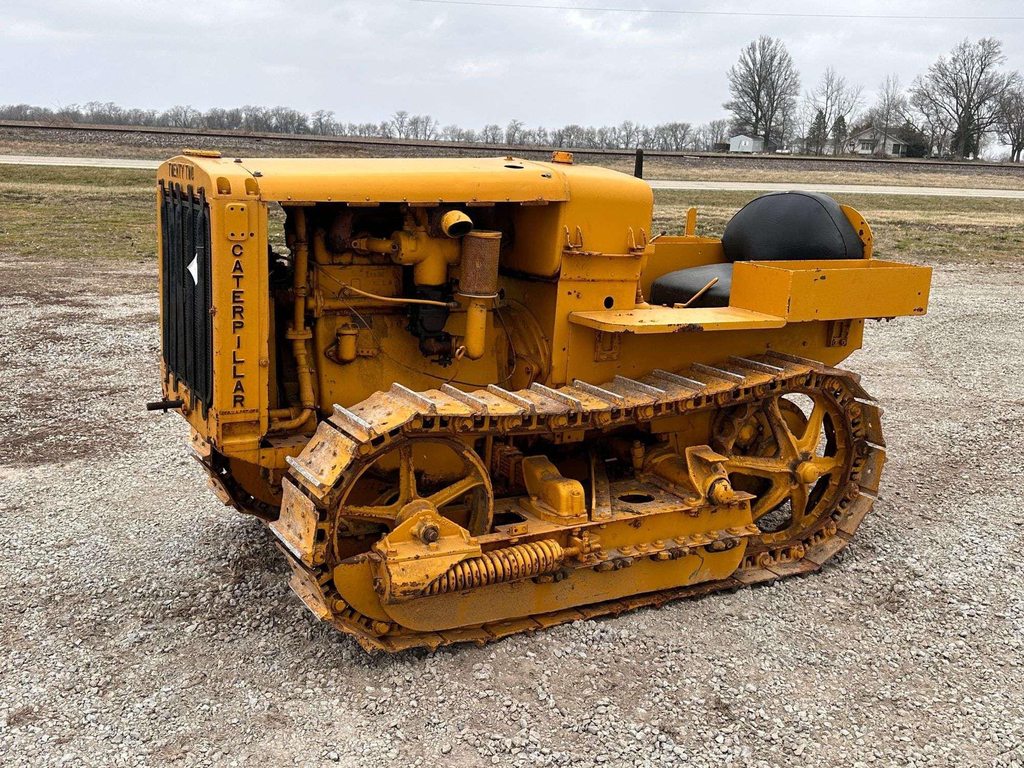 Main image Caterpillar Twenty-Two